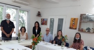 הרמת כוסית לקראת ראש השנה לחברי מיזם "תן חיוך"